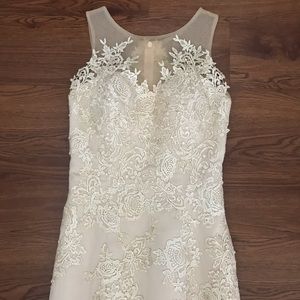 Beautiful special occasion gown size 00-0